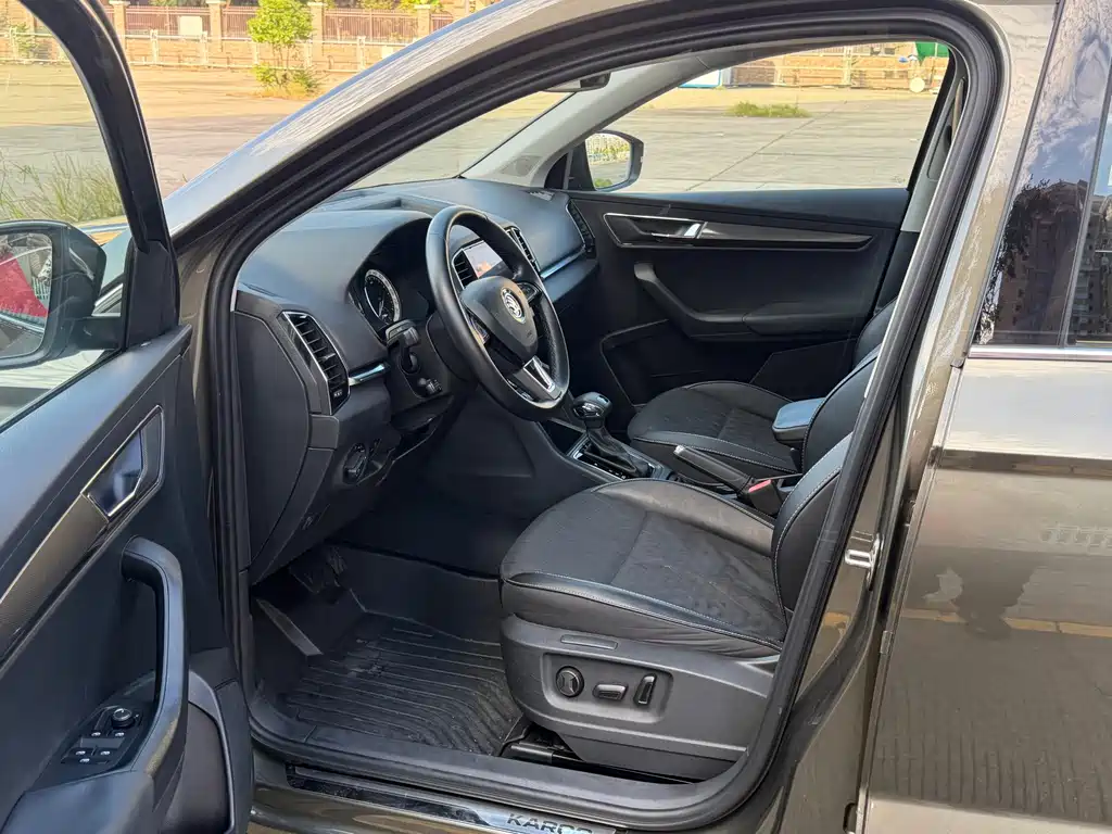 Skoda Karoq — фото 10