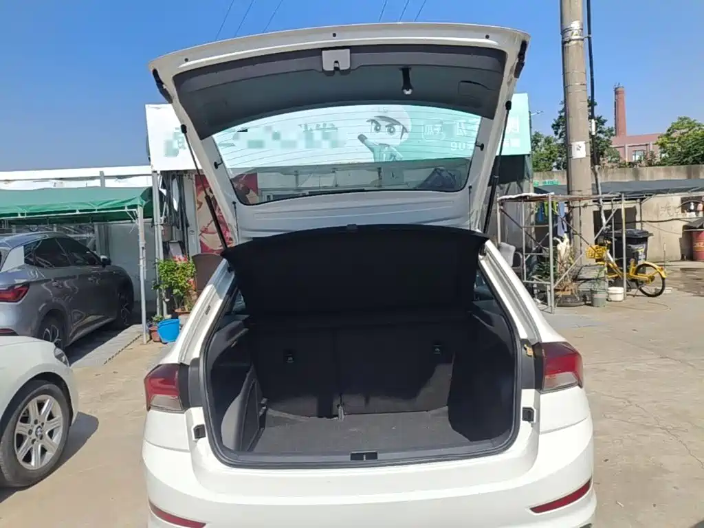 Skoda Rapid Spaceback — фото 19