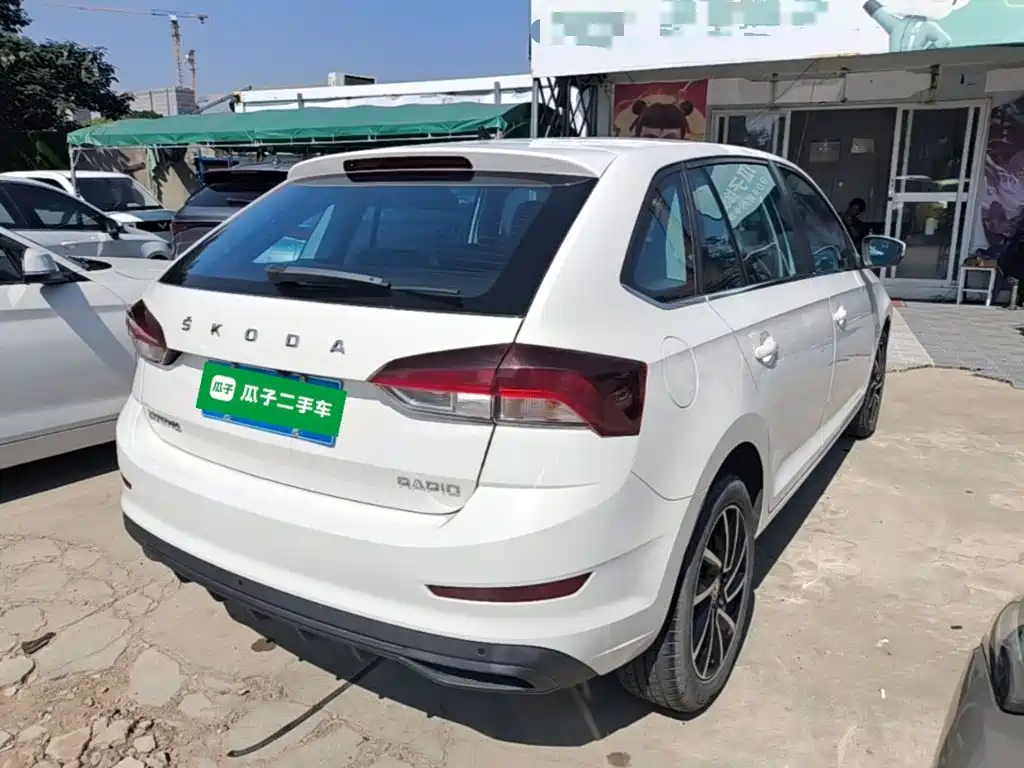 Skoda Rapid Spaceback — фото 7