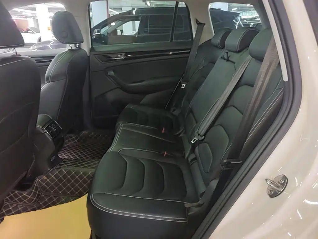 Skoda Kodiaq — фото 17