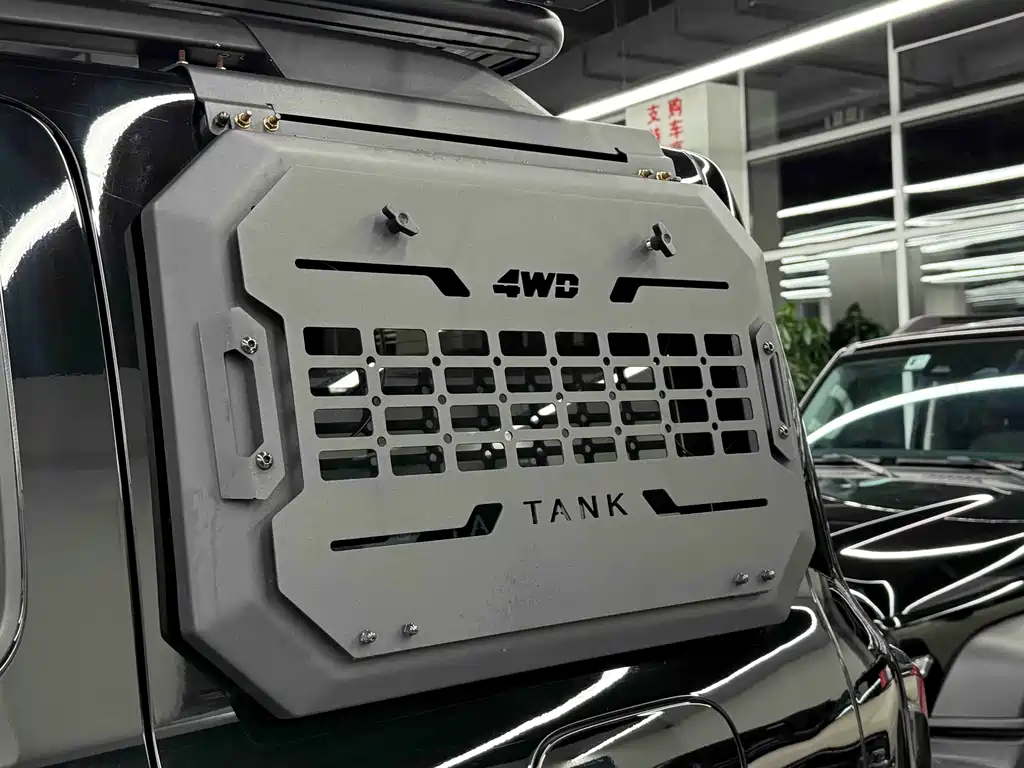 Tank Tank 300 — фото 9