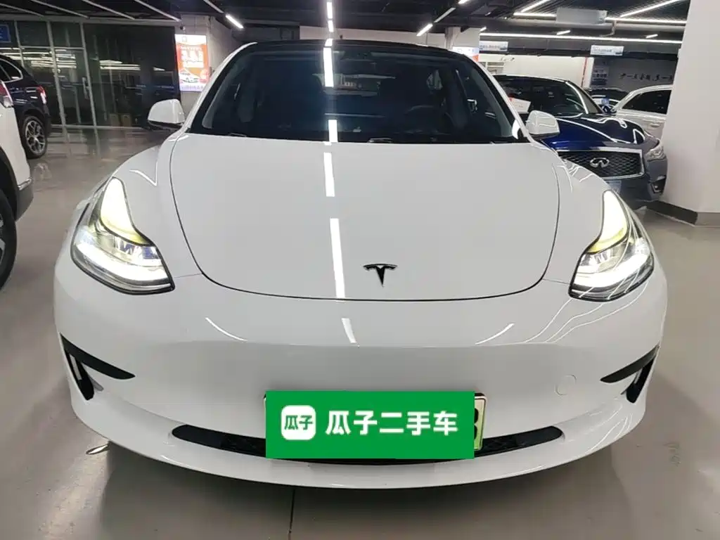 Tesla Model 3 — фото 3