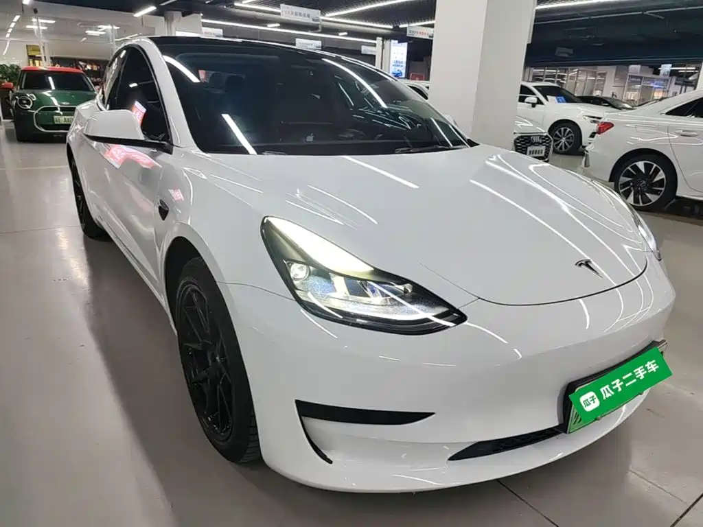 Tesla Model 3 — фото 4