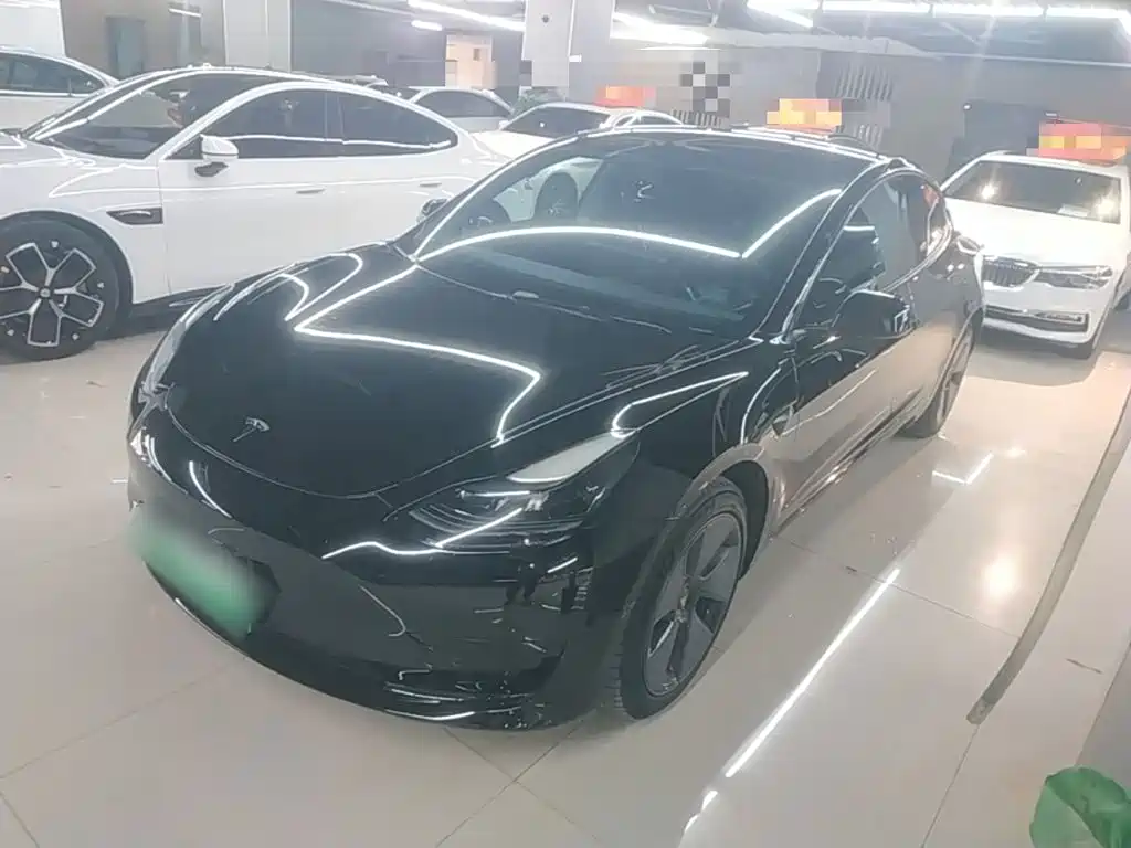 Tesla Model 3 — фото 2