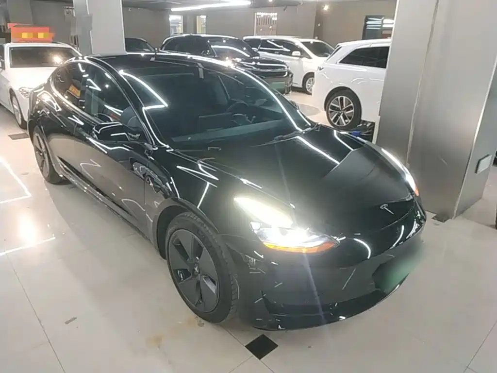 Tesla Model 3 — фото 4