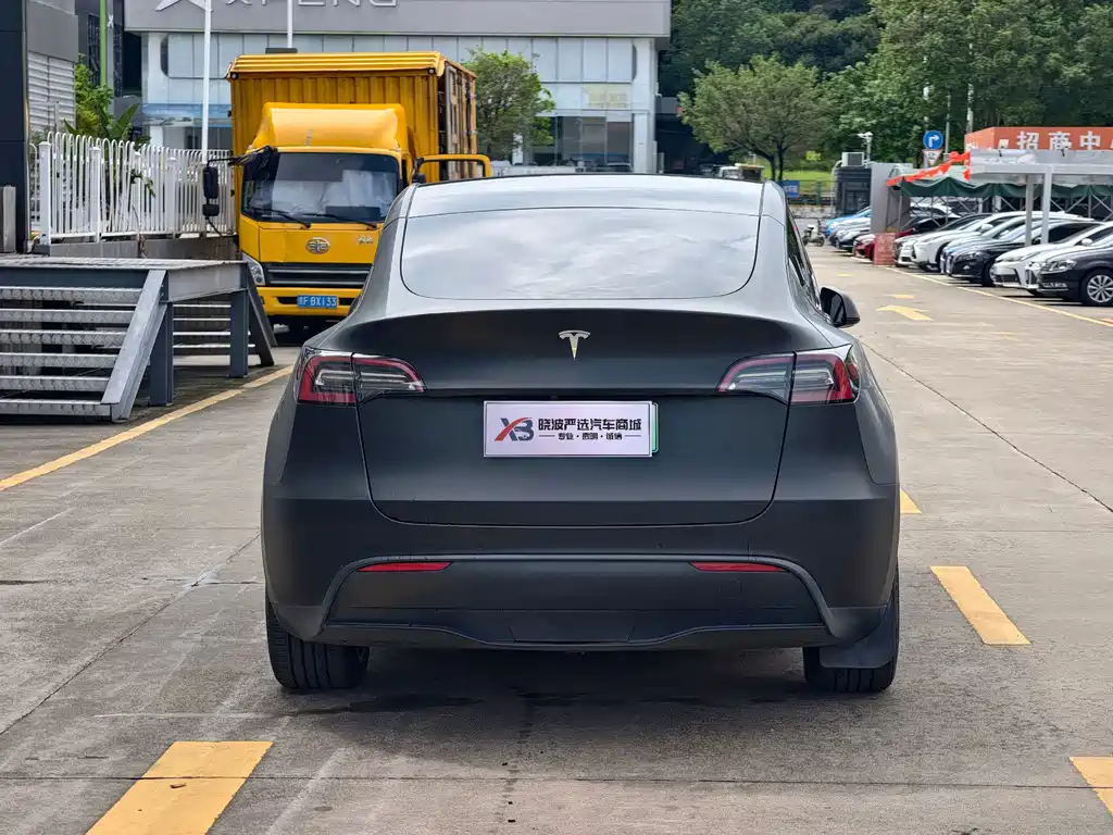 Tesla Model Y — фото 5