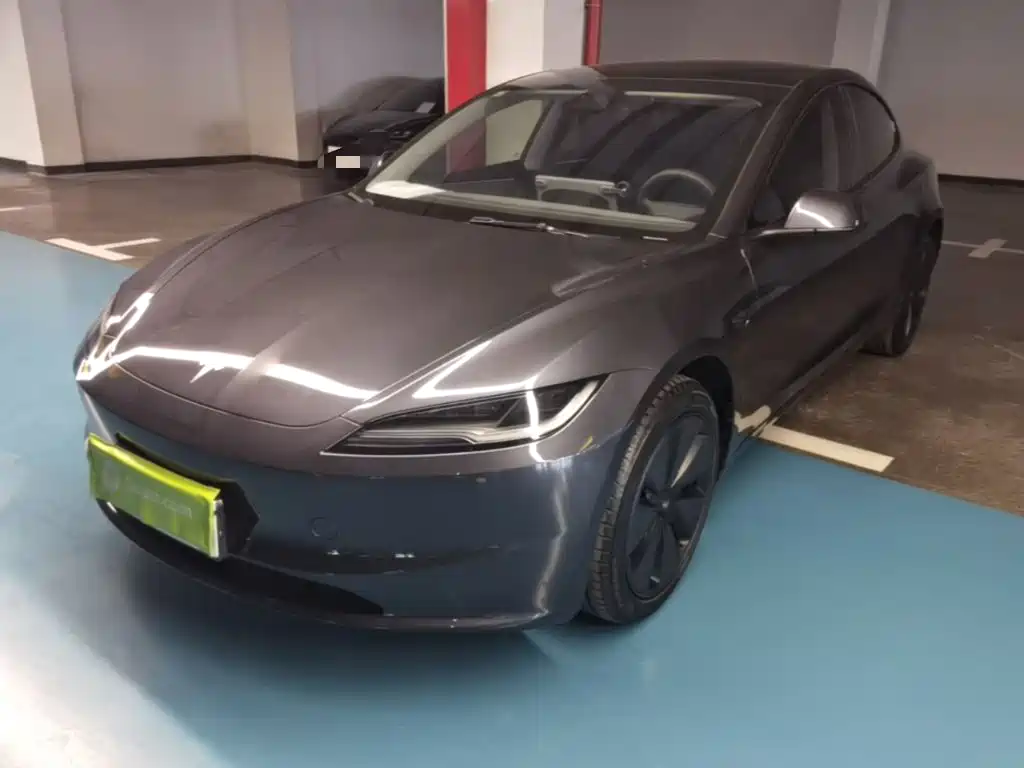 Tesla Model 3 — фото 2