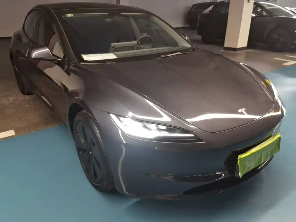 Tesla Model 3 — фото 4