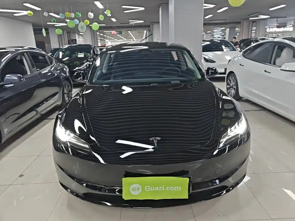 Tesla Model 3 — фото 3
