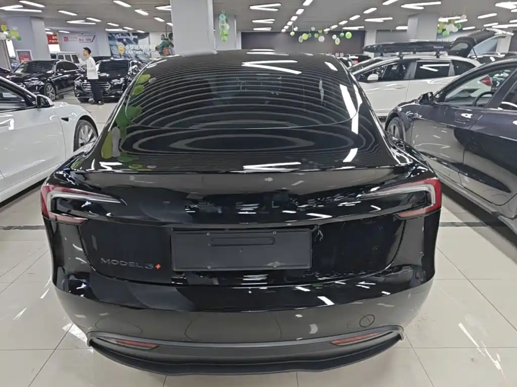 Tesla Model 3 — фото 6