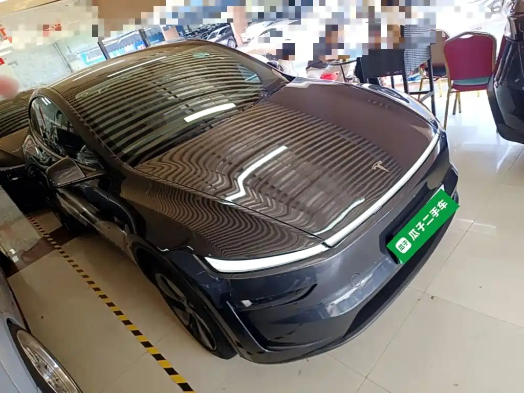 Tesla Model Y — фото 4