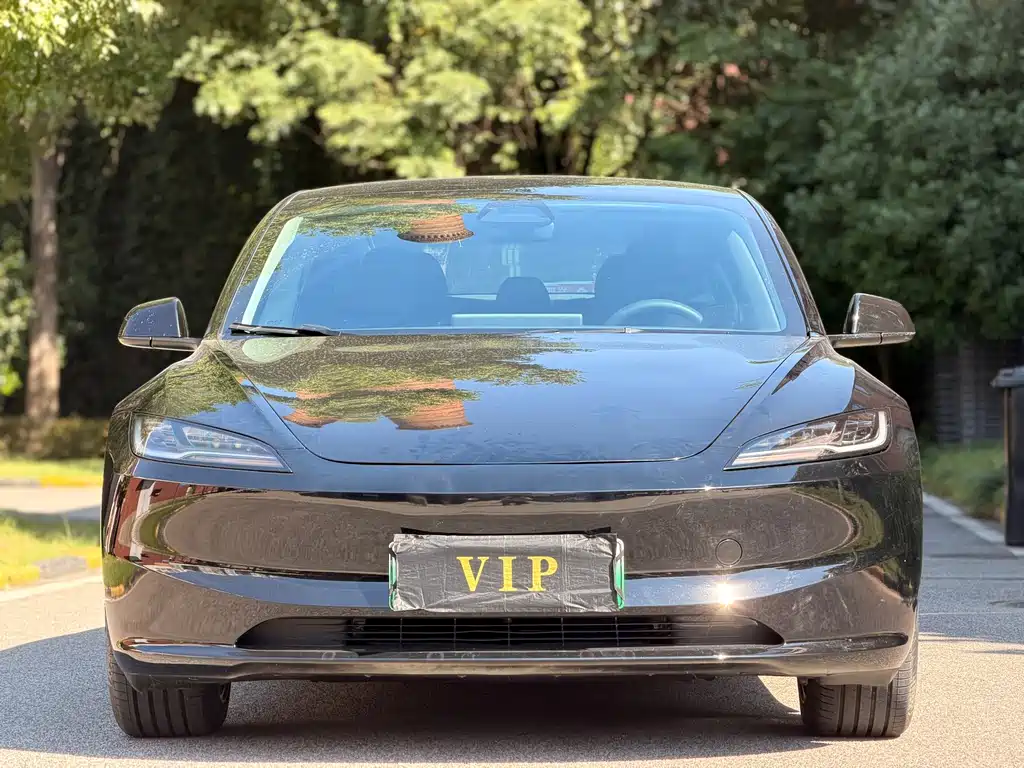 Tesla Model 3 — фото 2
