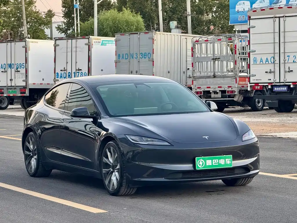 Tesla Model 3 — фото 3