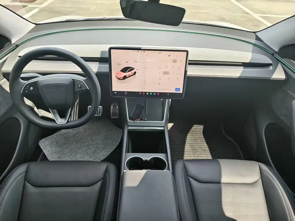 Tesla Model Y — фото 4
