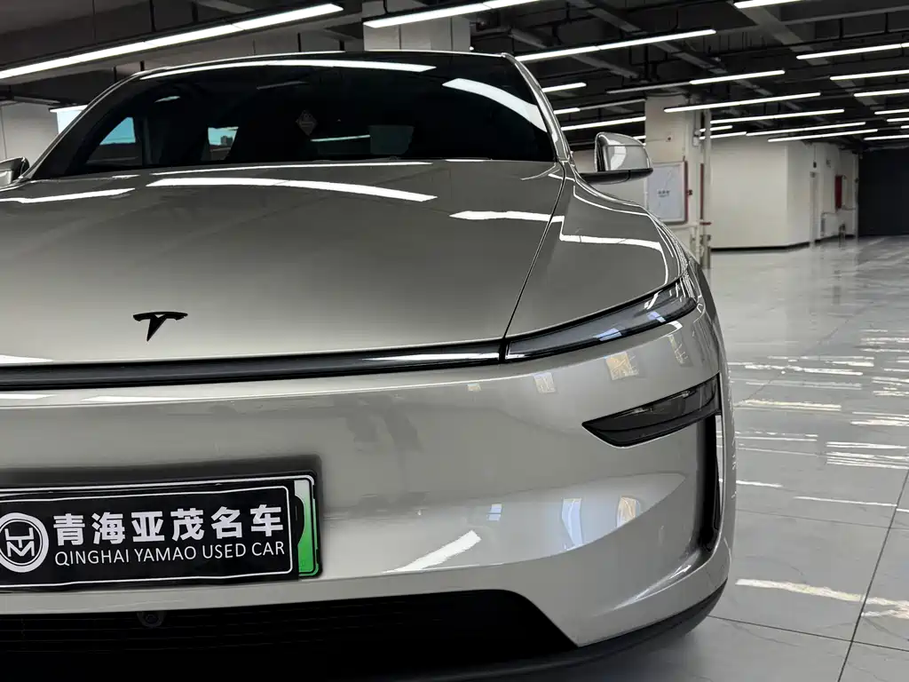 Tesla Model Y L — фото 4