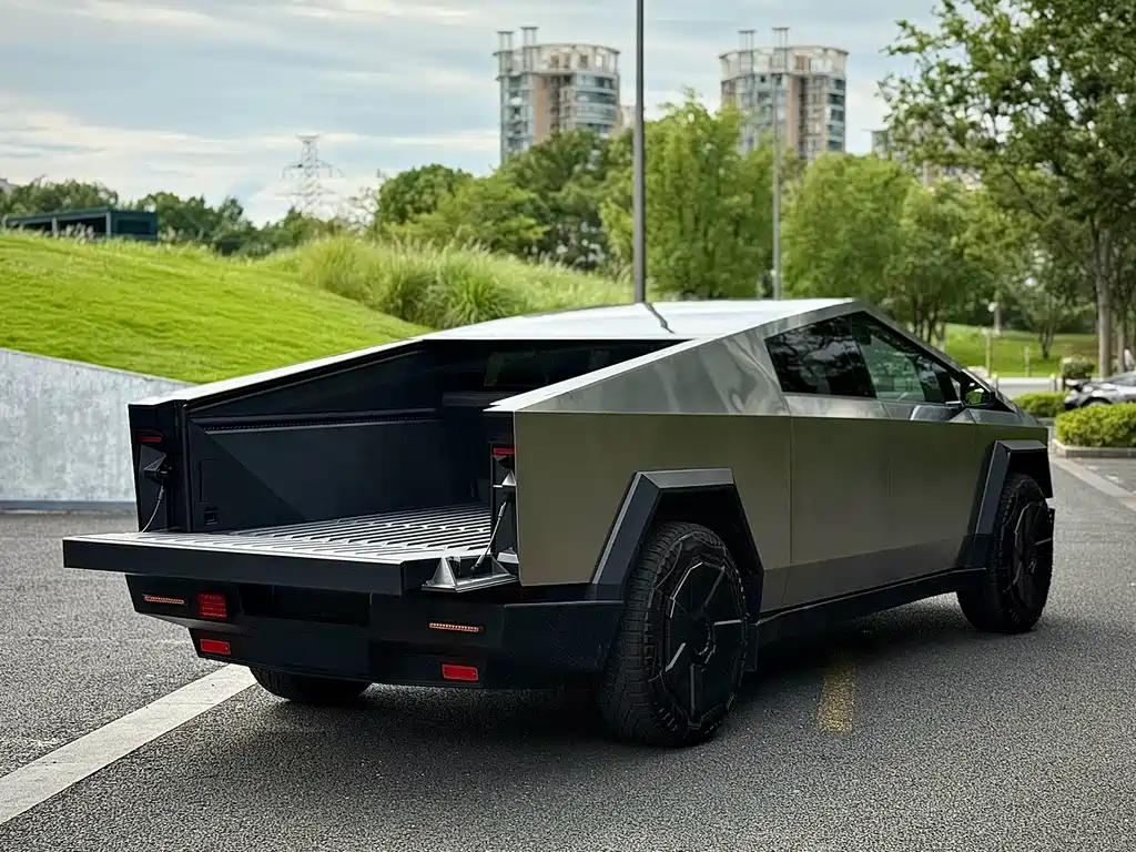 Tesla Cybertruck — фото 23
