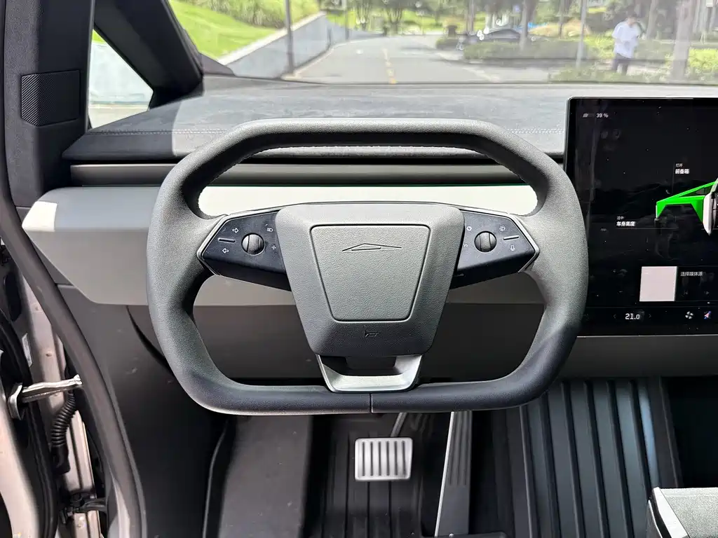 Tesla Cybertruck — фото 9