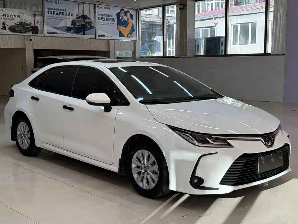 Toyota Corolla — фото 3