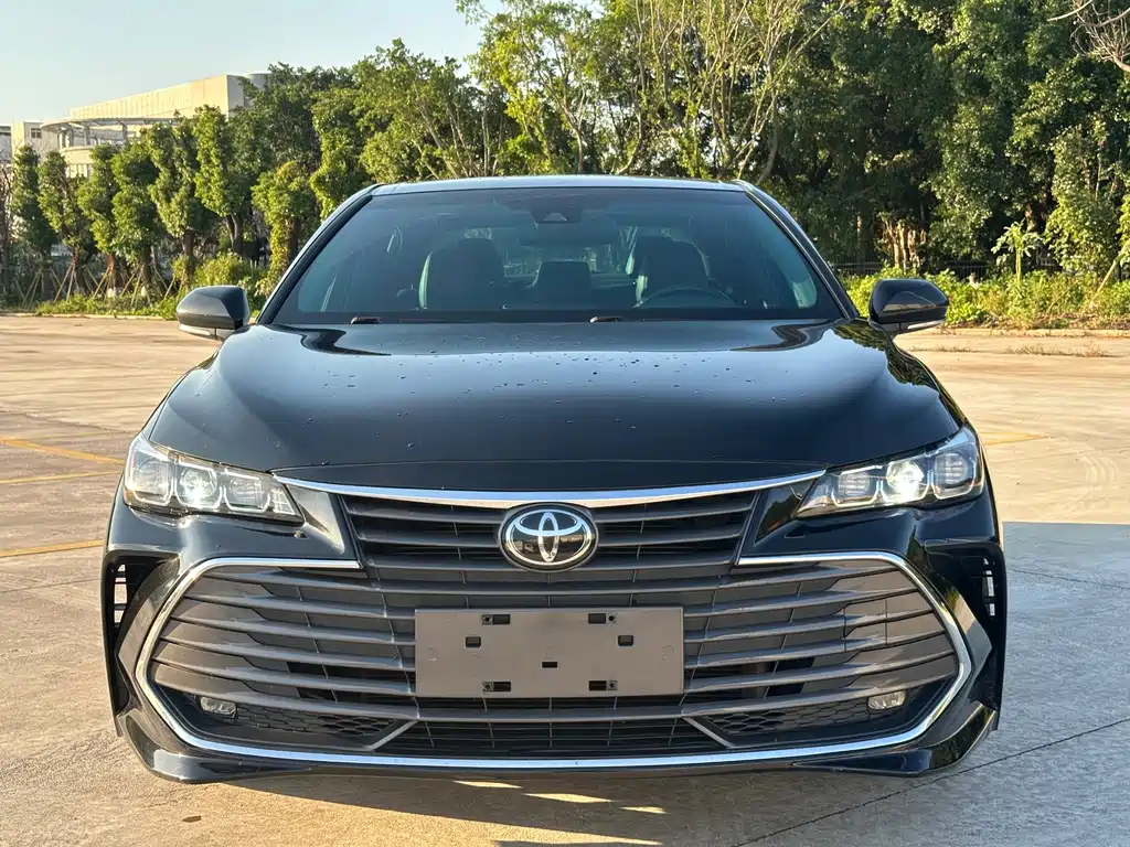 Toyota Avalon — фото 2