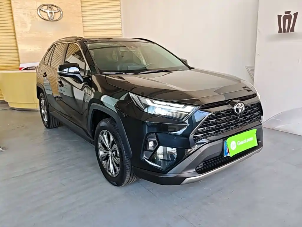 Toyota RAV4 — фото 4