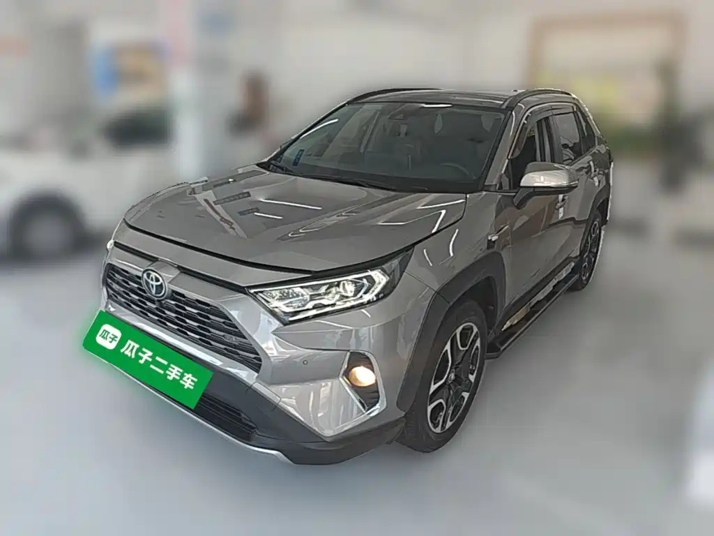Toyota RAV4 — фото 3