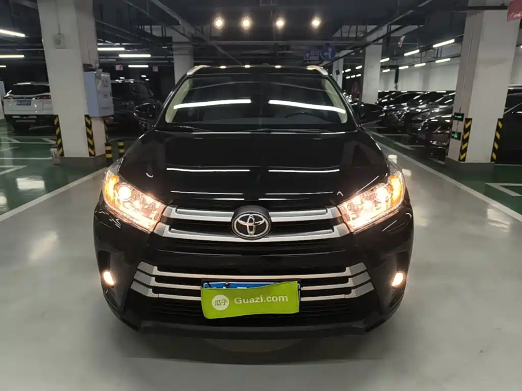 Toyota Highlander — фото 3