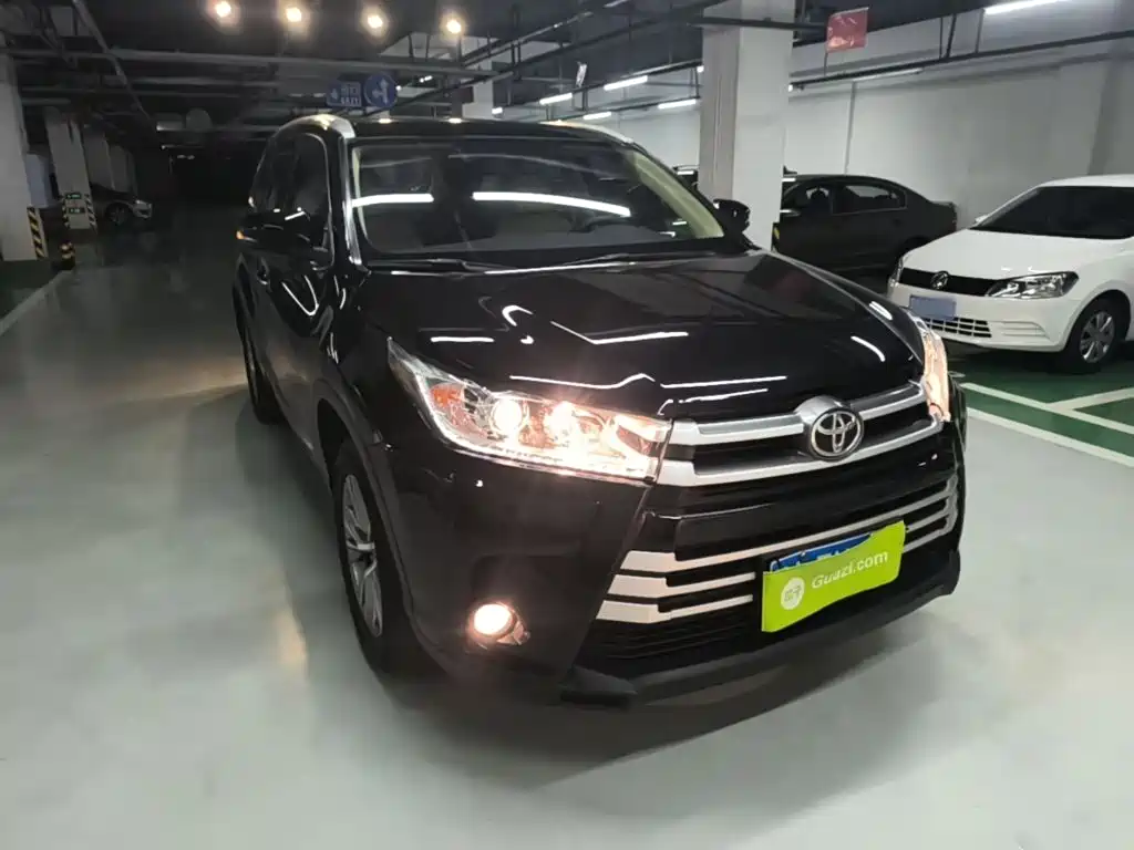 Toyota Highlander — фото 4