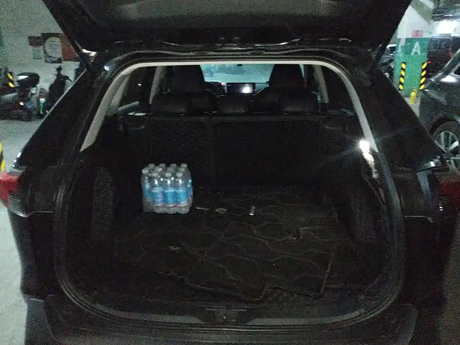 Toyota RAV4 — фото 4