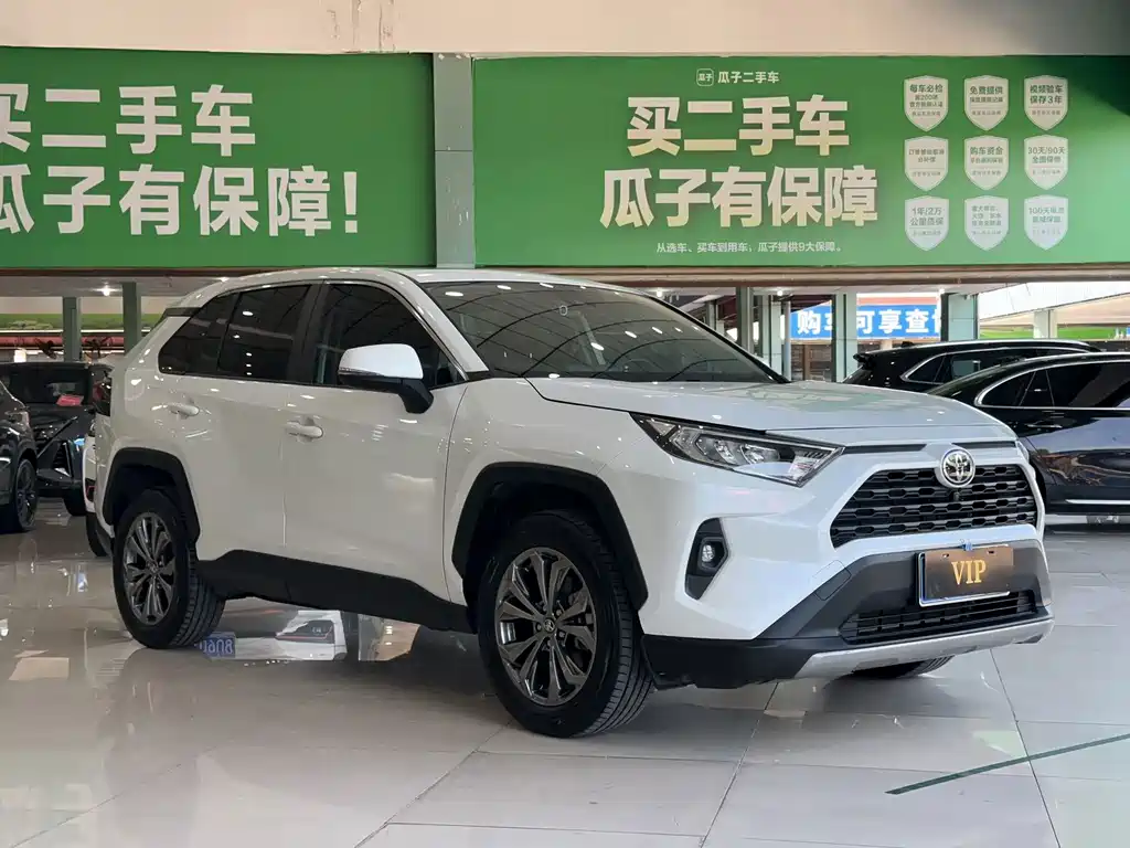 Toyota RAV4 — фото 3