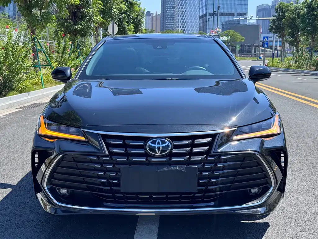 Toyota Avalon — фото 2