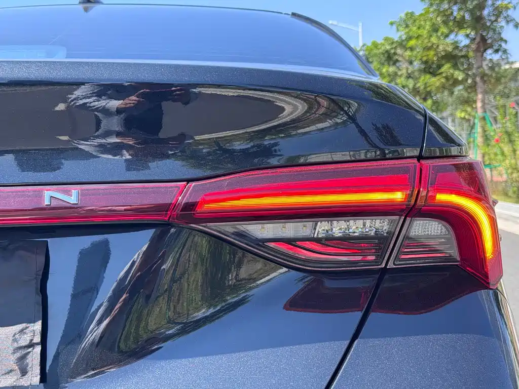 Toyota Avalon — фото 10