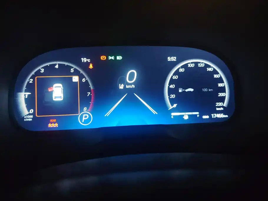 Toyota RAV4 — фото 10