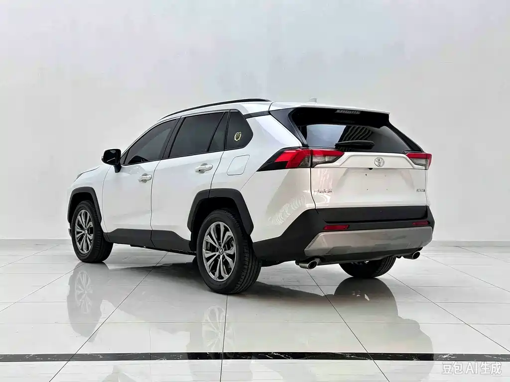 Toyota RAV4 — фото 6