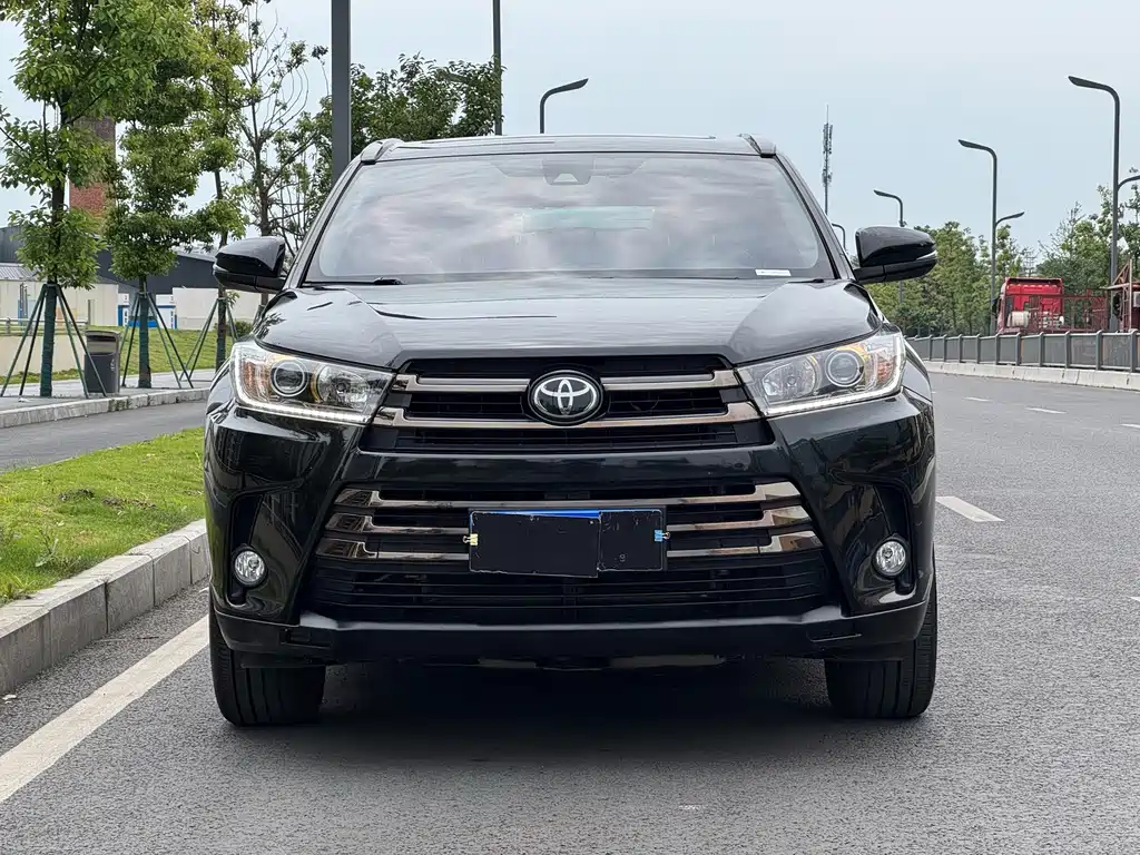 Toyota Highlander — фото 2