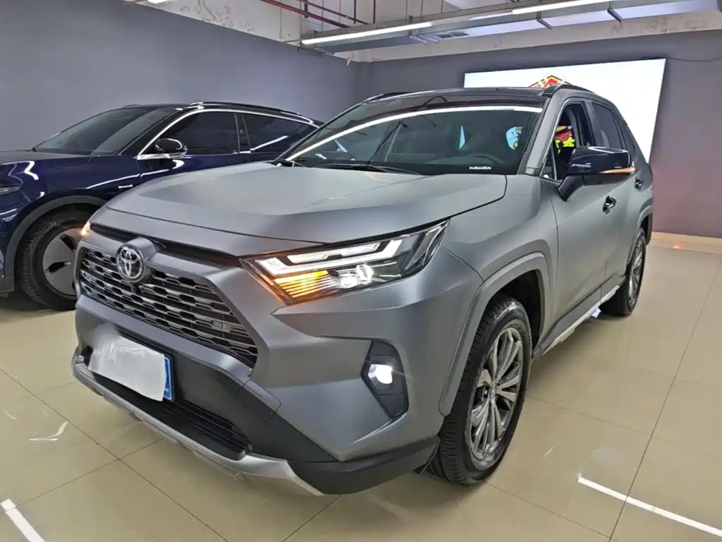 Toyota RAV4 — фото 2