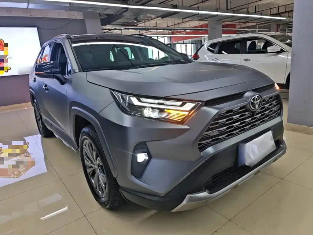 Toyota RAV4 — фото 4