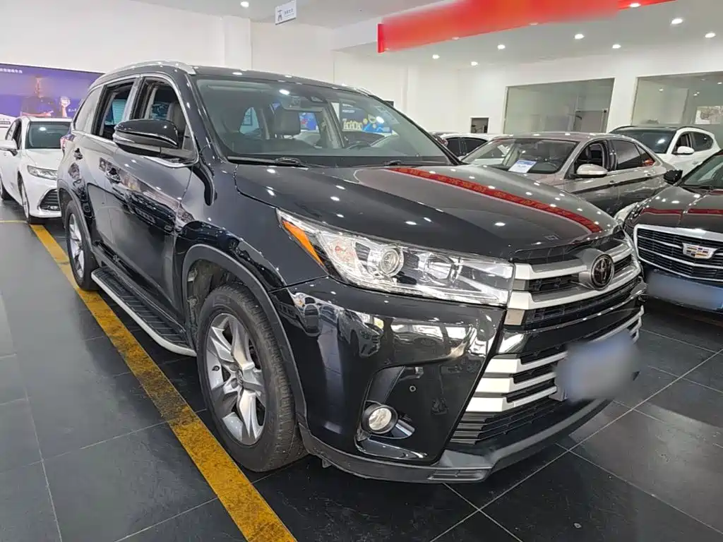 Toyota Highlander — фото 4