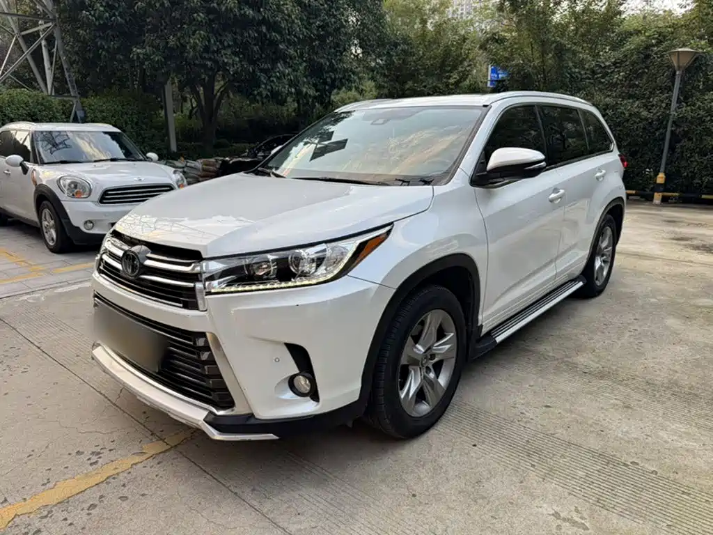 Toyota Highlander — фото 2
