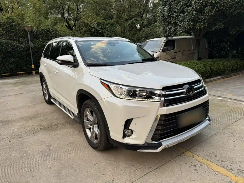 Toyota Highlander — фото 5