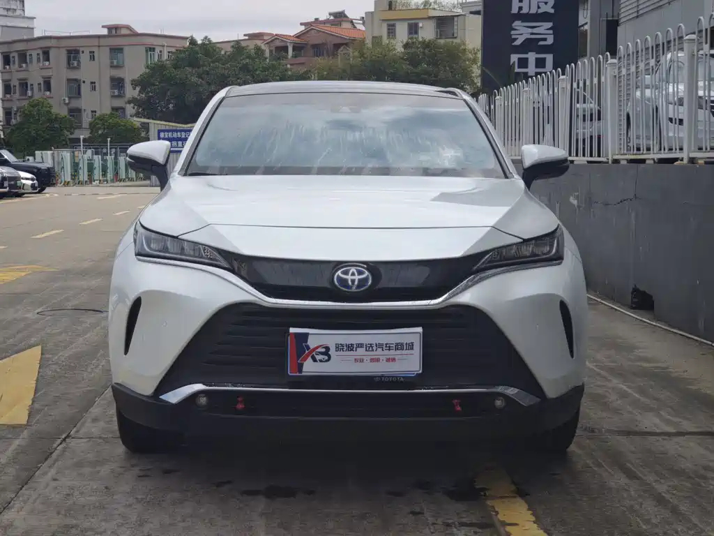 Toyota Harrier — фото 2