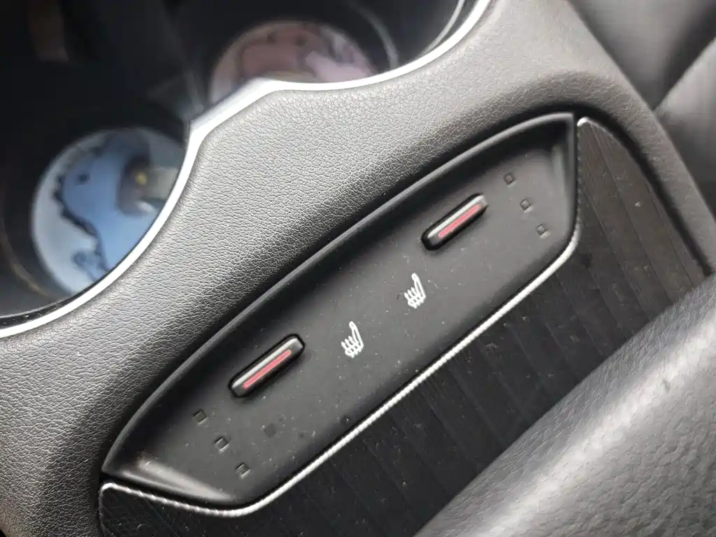 Toyota Harrier — фото 18