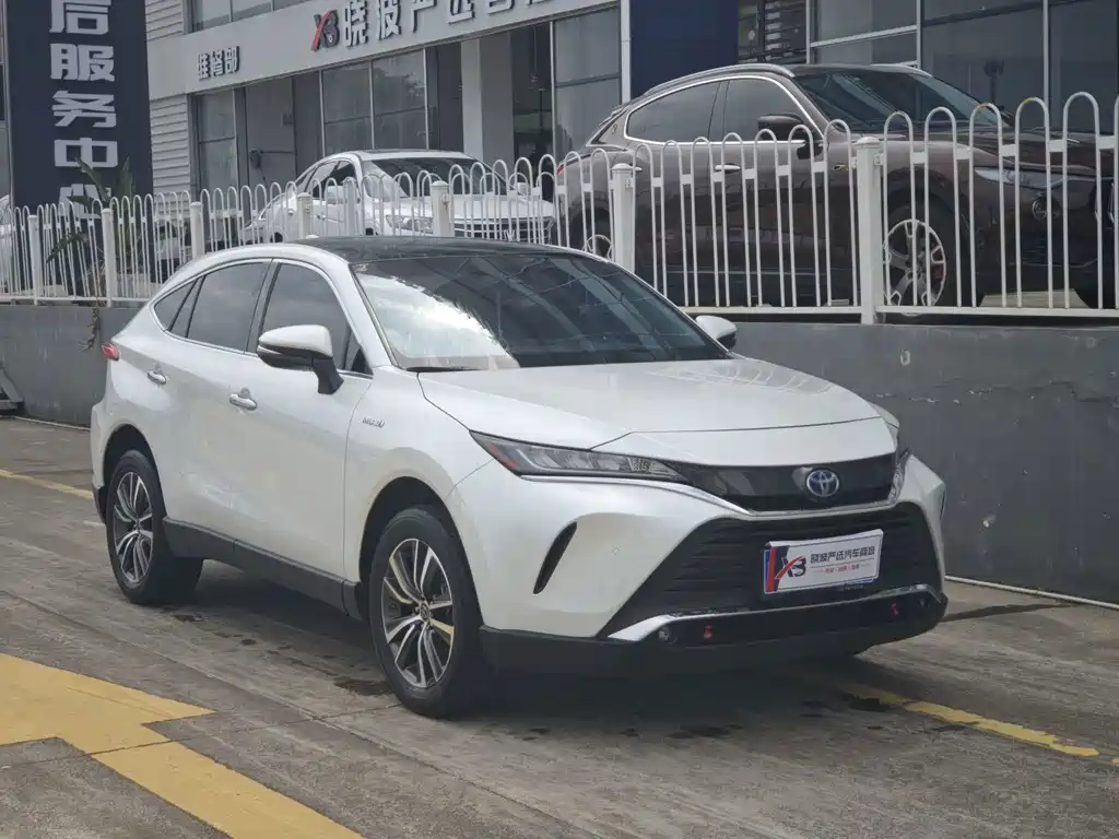 Toyota Harrier — фото 3