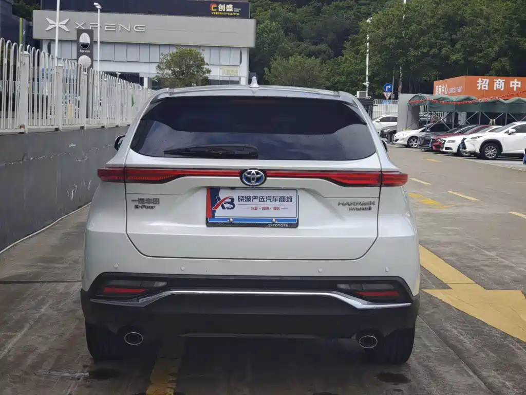 Toyota Harrier — фото 5