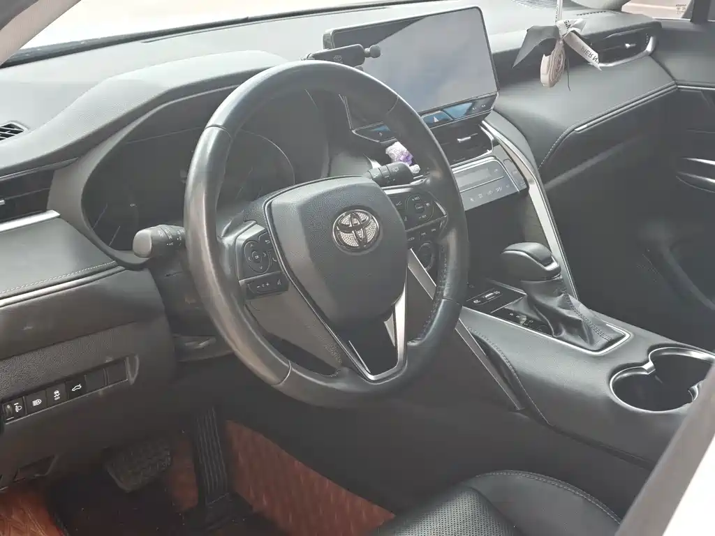 Toyota Harrier — фото 7