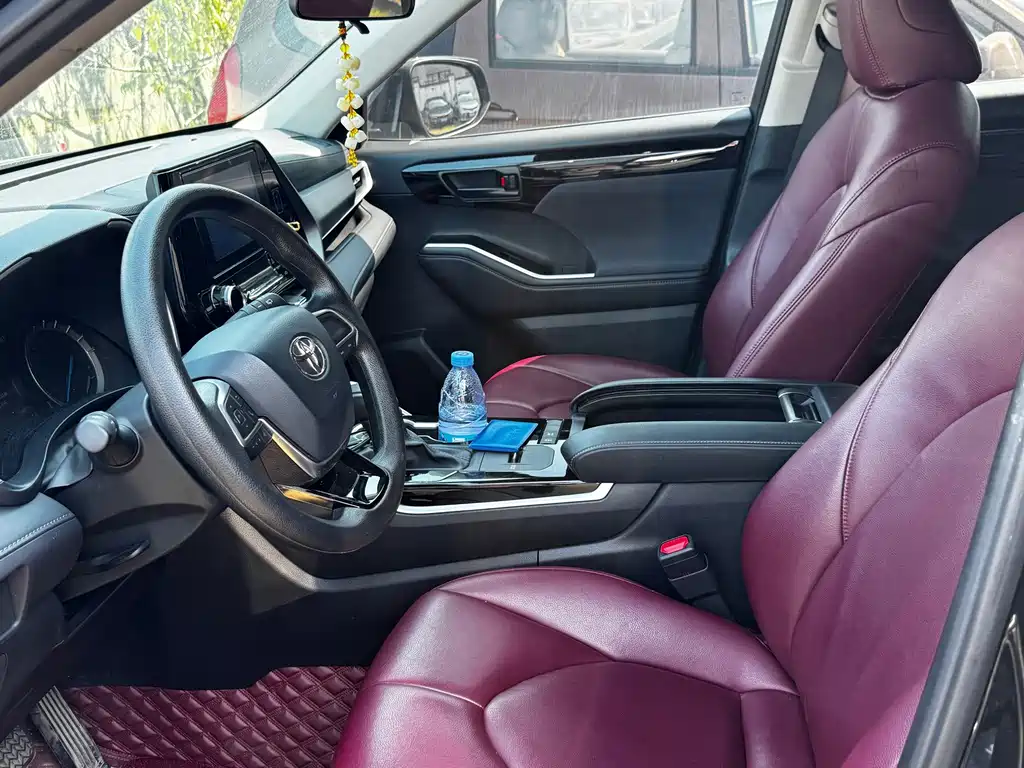 Toyota Highlander — фото 5