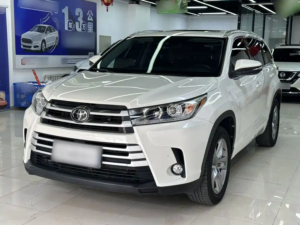 Toyota Highlander — фото 2