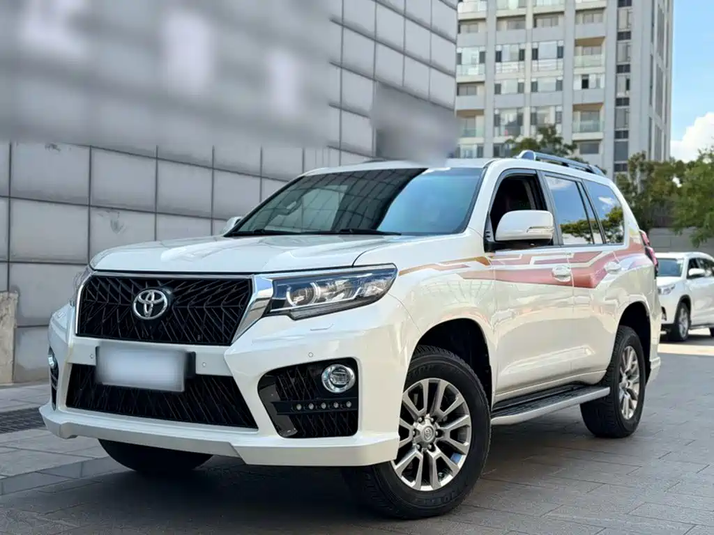 Toyota Prado — фото 3
