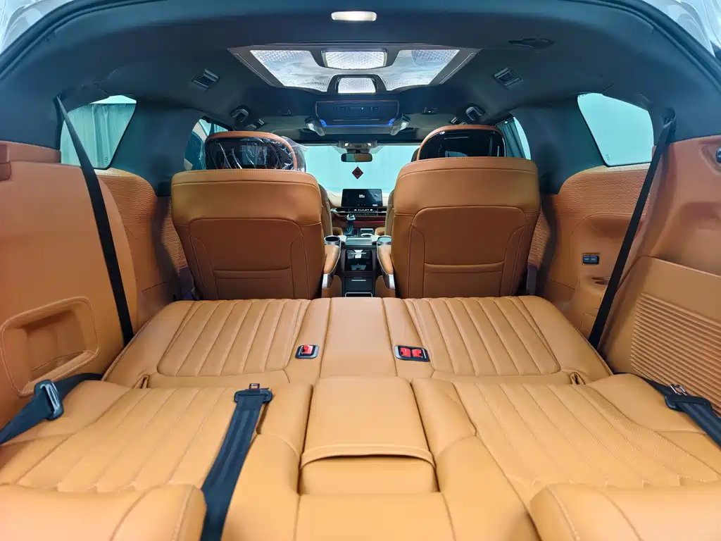 Toyota Granvia — фото 33