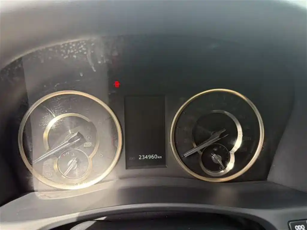 Toyota Alphard — фото 5