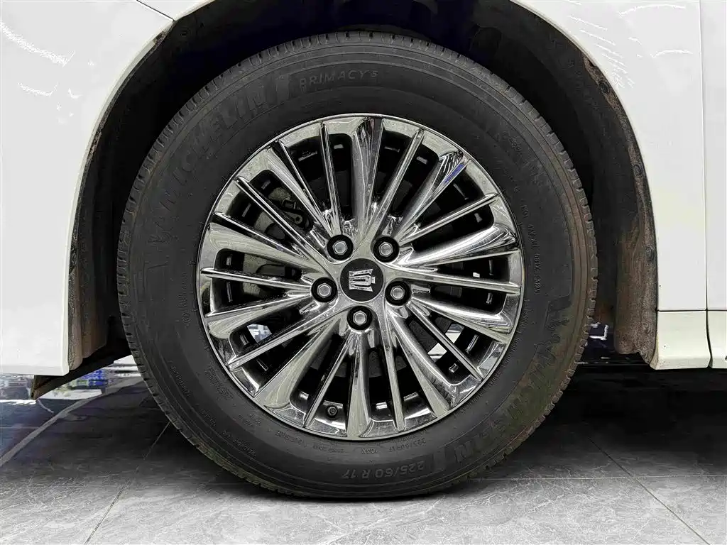 Toyota Vellfire — фото 5